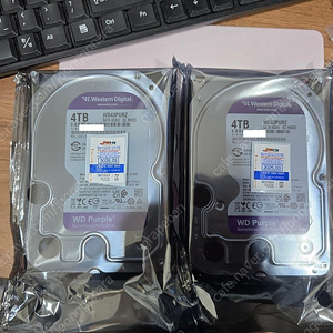WD 퍼플 4TB(WD43PURZ)하드(CCTV/PC등) 미개봉 새제품 팝니다(택포)