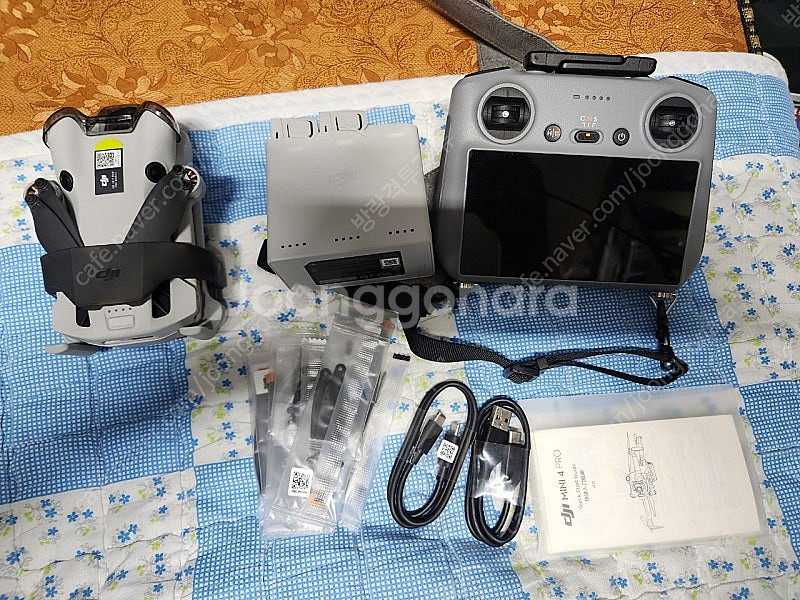 DJI 미니 4 Pro 플라이모어 콤보 풀세트 판매합니다.--1