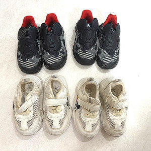 쌍둥이 운동화 130사이즈 4켤레 일괄