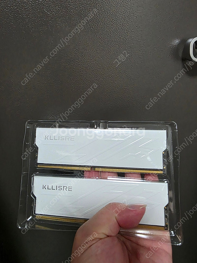 Ddr4 16x2 32gb 3200 화이트 튜닝램 판매...--0