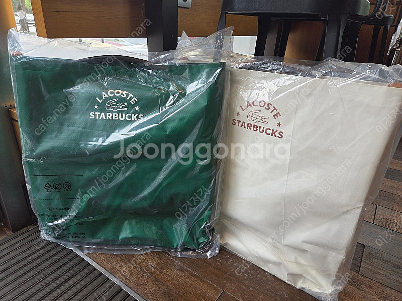 스타벅스 라코스테 와일드 폴딩체어 멀티플백 아이보리 그...--3