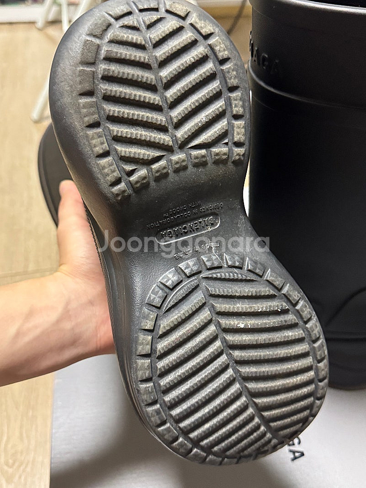 발렌시아가 크록스 러버부츠 블랙 39--3