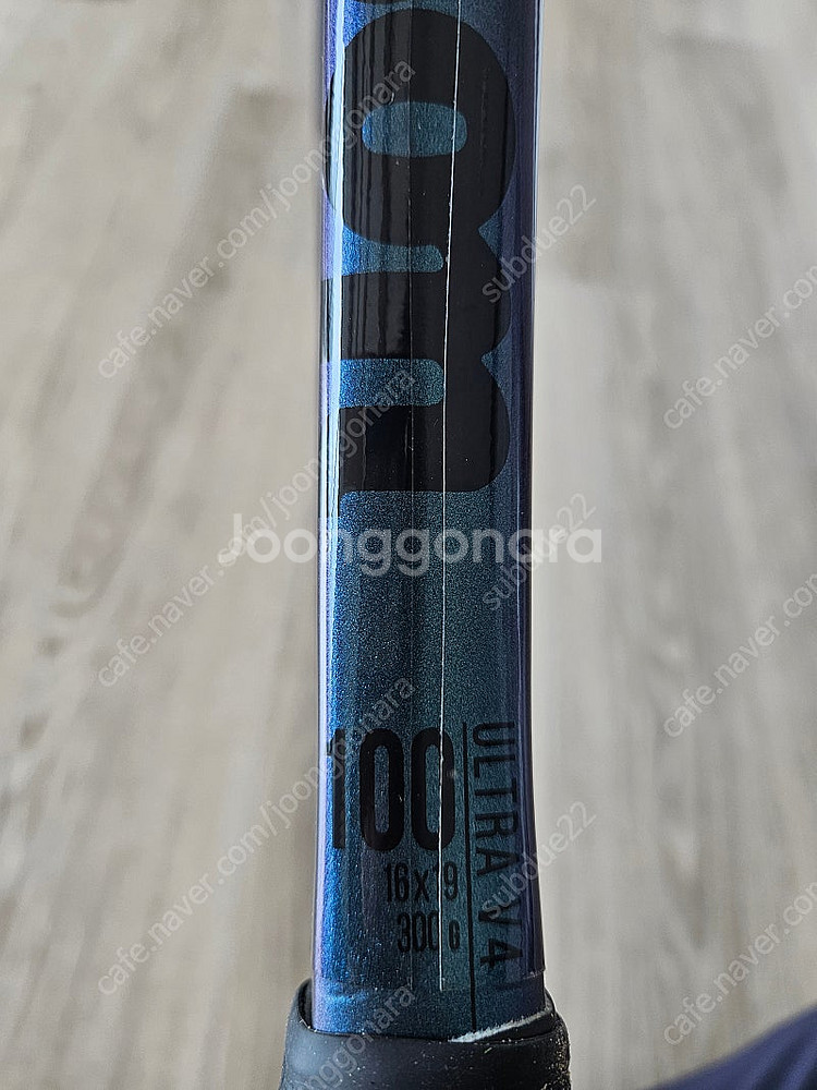 윌슨 울트라 V4 300g 2그립 테니스 라켓 판매--6