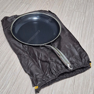 쿡셀 블랙큐브 세라믹 프라이팬 28cm 새상품