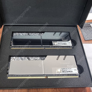 지스킬 DDR4 Z ROYAL 실버 8X2 16GB 4000Mhz
