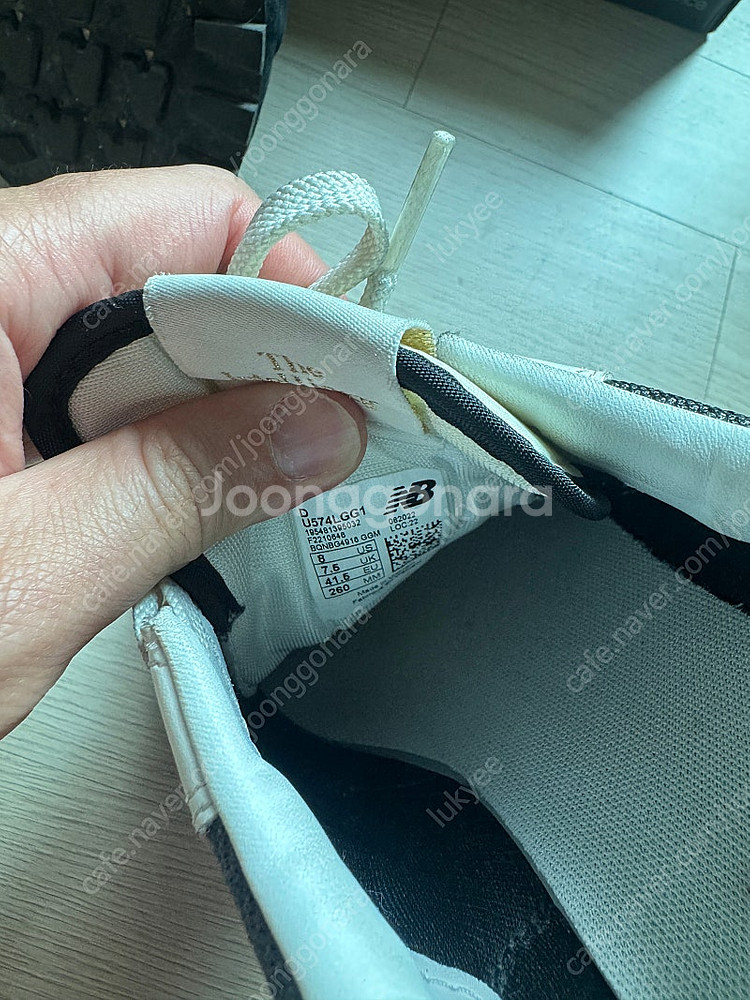 뉴발란스 574레거시 블랙 260팝니다--4