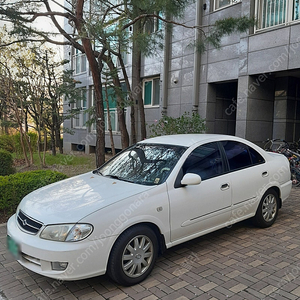 르노삼성 1세대 SM3 자동차 판매 합니다.