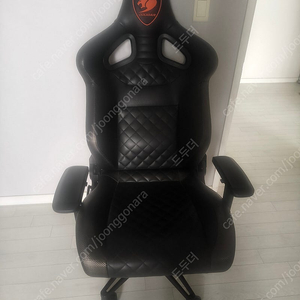 쿠거 아모르 게이밍체어 팝니다 cougar armor