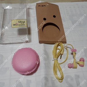 마카롱 이어폰 귀여워요 필요하신 분들은 편하게 보세요 6000직거래 가능해요