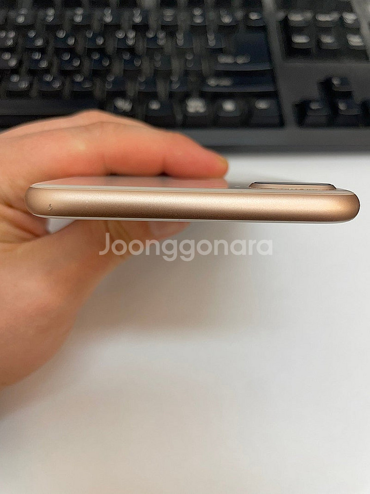 아이폰8플러스 골드 64GB 배터리93% 상태좋은 중고...--3