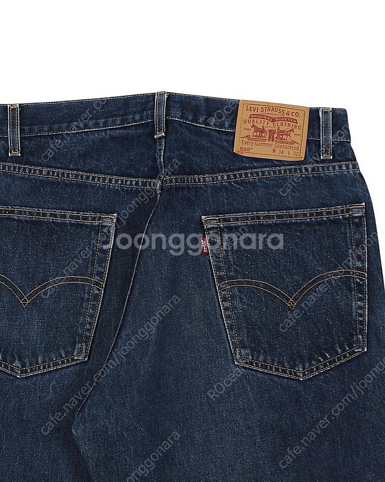 [34.5] 2001 Levis 569 Loose St...--2