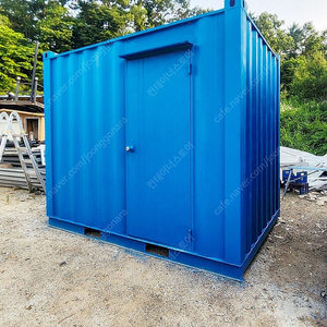 외부도색 끝! 전기설비까지 완비된 "3M x 2M 중고 컨테이너" 지금 바로 출고 가능!