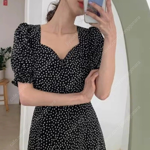 옷 4벌 zara 자라 포함 원피스와 블라우스 4벌 일괄