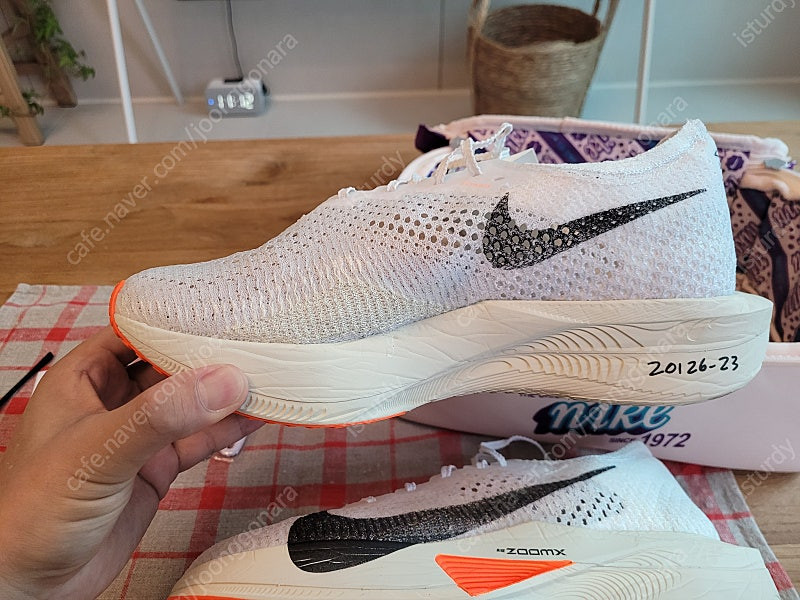 나이키 베이퍼플라이3 프로토타입 화이트--1