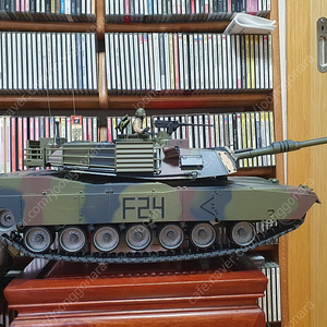 헝롱 M1A2 무선 RC 탱크