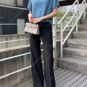 레디투웨어 R2W 실크 라이크 블라우스 여름 브이넥 반팔 올드머니룩