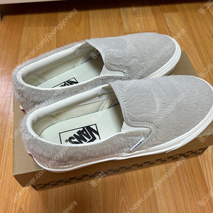 반스 슬립온 판매합니다. 235size