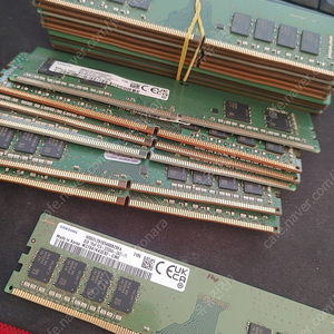 DDR4 삼성 8G 램 팝니다.