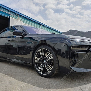<판매> BMW G70 i7 신형7시리즈 908M스포츠 21인치순정품휠타이어