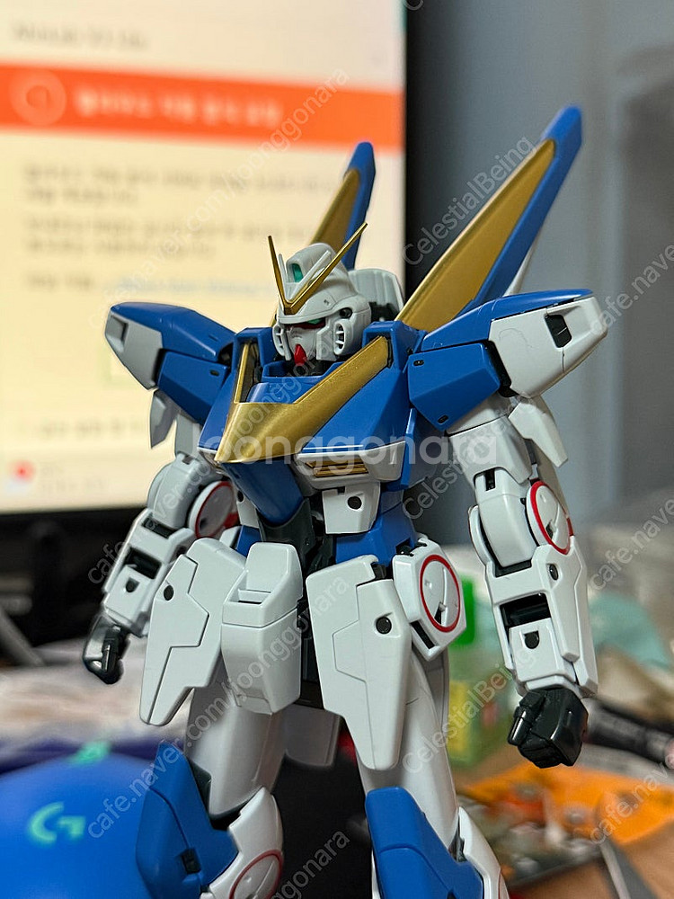 MG V2 어썰트 버스터 건담 합본 부분 조립 판매합니...--1