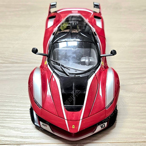 페라리 FXXK 1/18 다이캐스트 판매합니다