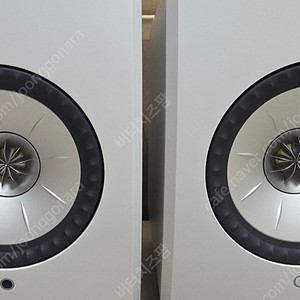 KEF lsx2 lt 스톤 화이트 팝니다.