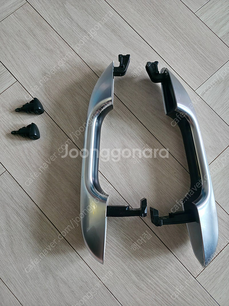 MQ4 쏘렌토 흰색펄 2열 외캐치, 워셔액 노즐 팝니다.--0