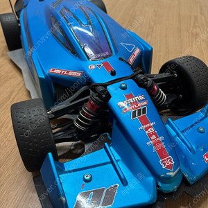 RC카 리미트리스 6S V1 1/7 판매합니다