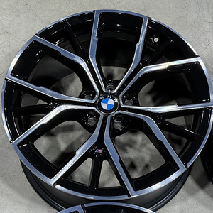 [판매] BMW G30 5시리즈 19인치 정품휠 한대분