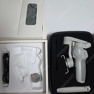 DJI OM4 SE 오즈모 스마트폰 짐벌 팝니다.