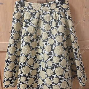 레니본 쟈가드 벌룬 풀스커트 65사이즈판매. 45000원 오즈세컨 샤틴 마인 미샤 sjsj 원피스