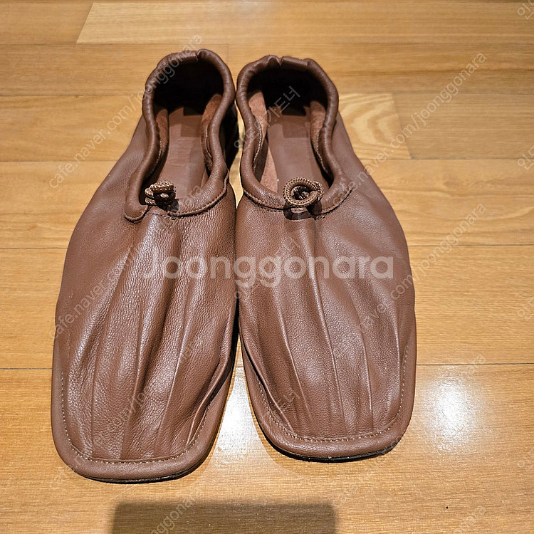 헤레우 푼테라 브라운 39 플랫 르메르--4