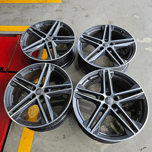 아우디 SQ5 20인치 순정휠 팝니다