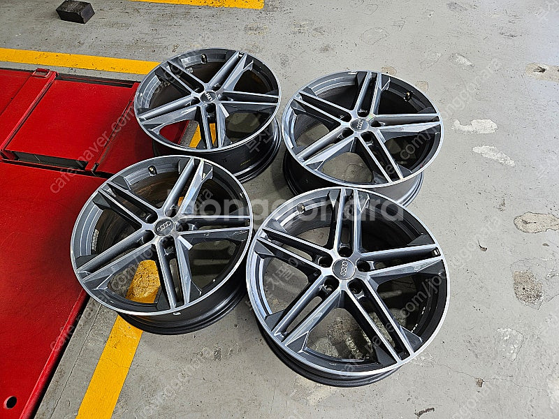 아우디 SQ5 20인치 순정휠 팝니다--1