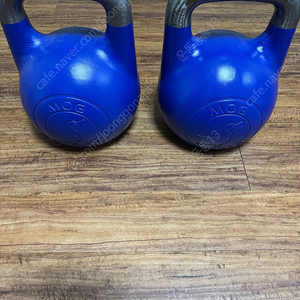 컴피티션케틀벨 12kg 2개 팝니다