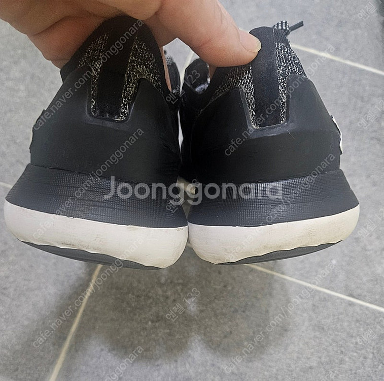 언더아머 런닝화 270--3