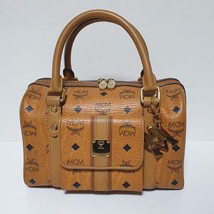 정품 MCM 여성 보스톤 가방--문의는 문자로 주세요 앱채팅 확인못해요