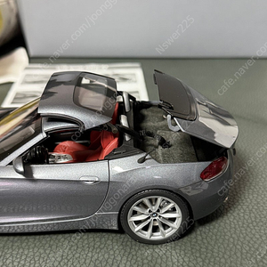 1:18 bmw e89 z4 딜러버전 다이캐스트