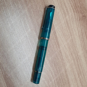 펠리칸 m205 아파타이트 ef촉 만년필 팝니당!