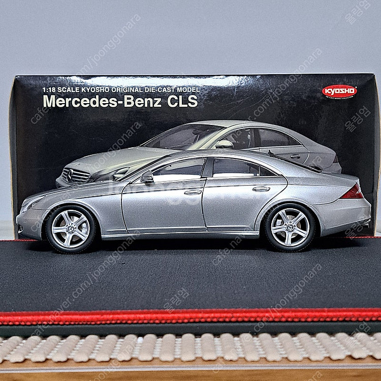 [판매/가격 인하] 1:18 Mercedes-Benz ...--1
