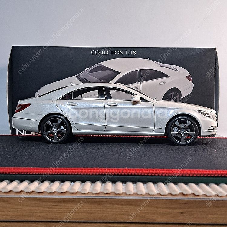 [판매/가격 인하] 1:18 Mercedes-Benz ...--8