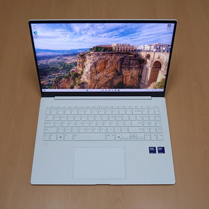 LG전자 2025 그램 프로16 16ZD90TP-GX79K 32GB 노트북 판매합니다