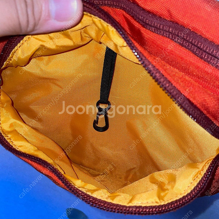 아크테릭스 멘티스1 힙색 주황--3