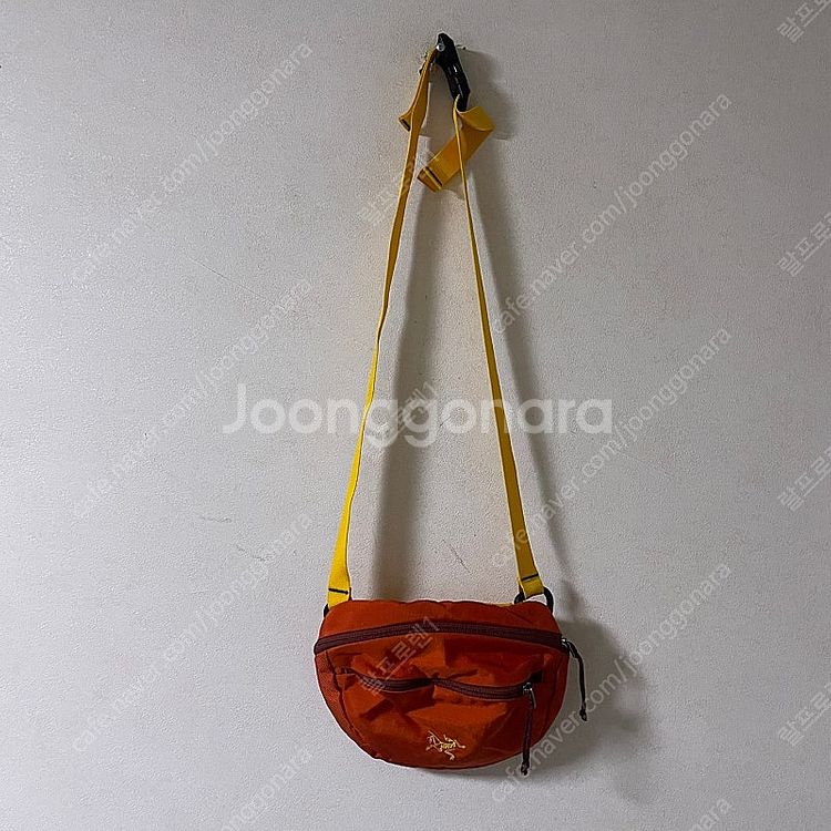 아크테릭스 멘티스1 힙색 주황--8