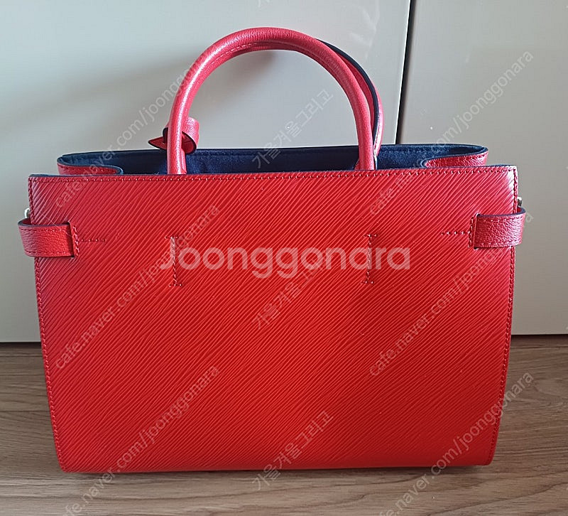 정품 루이비통 트위스트 토트 에피라인 가방--1