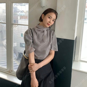 아모멘토 Knotted Collar Top 그레이 차정원,장희령 탑 블라우스 0사이즈