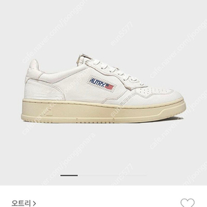 오트리 여성 운동화 (메달리스트 화이트 고트스킨 스니커즈37 (240사이즈))택포 5만원에 판매합니다.