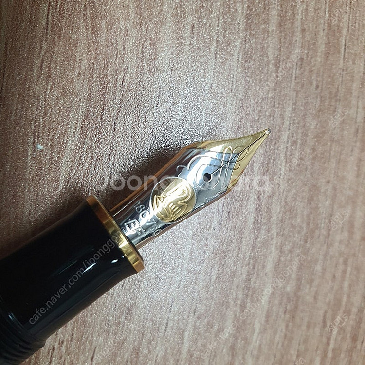 펠리칸 m800 블랙 ef촉 만년필팔아요! 보증서X--5