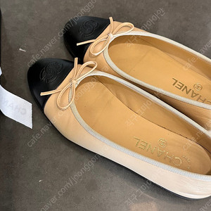 매장구매 샤넬 발레리나슈즈 베이지블랙 36.5 마지막 가격낮춤 !