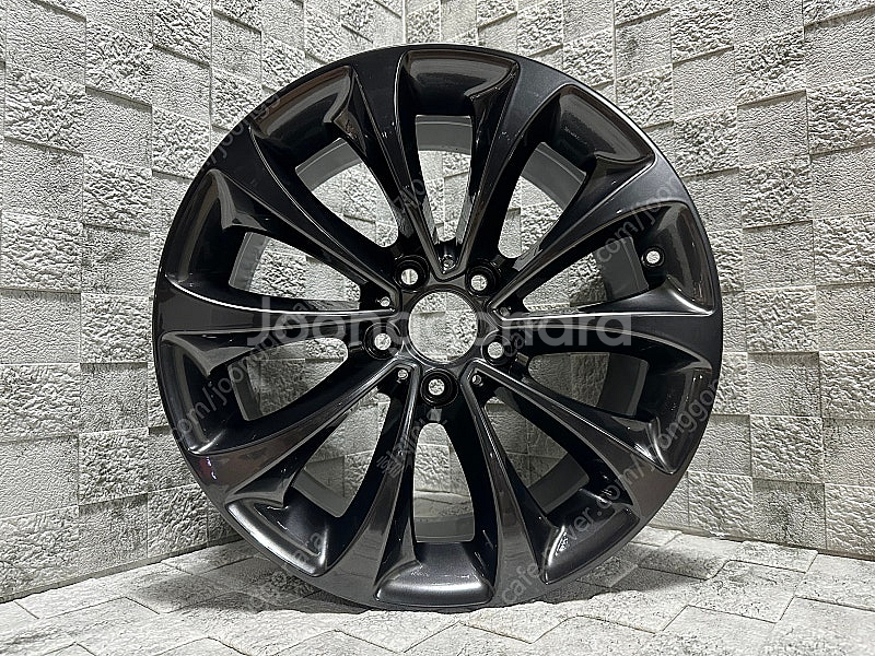 (판매)BMW F10 5시리즈 신형 터빈 452 18인치 순정휠 고스트크롬 80만 대전--0